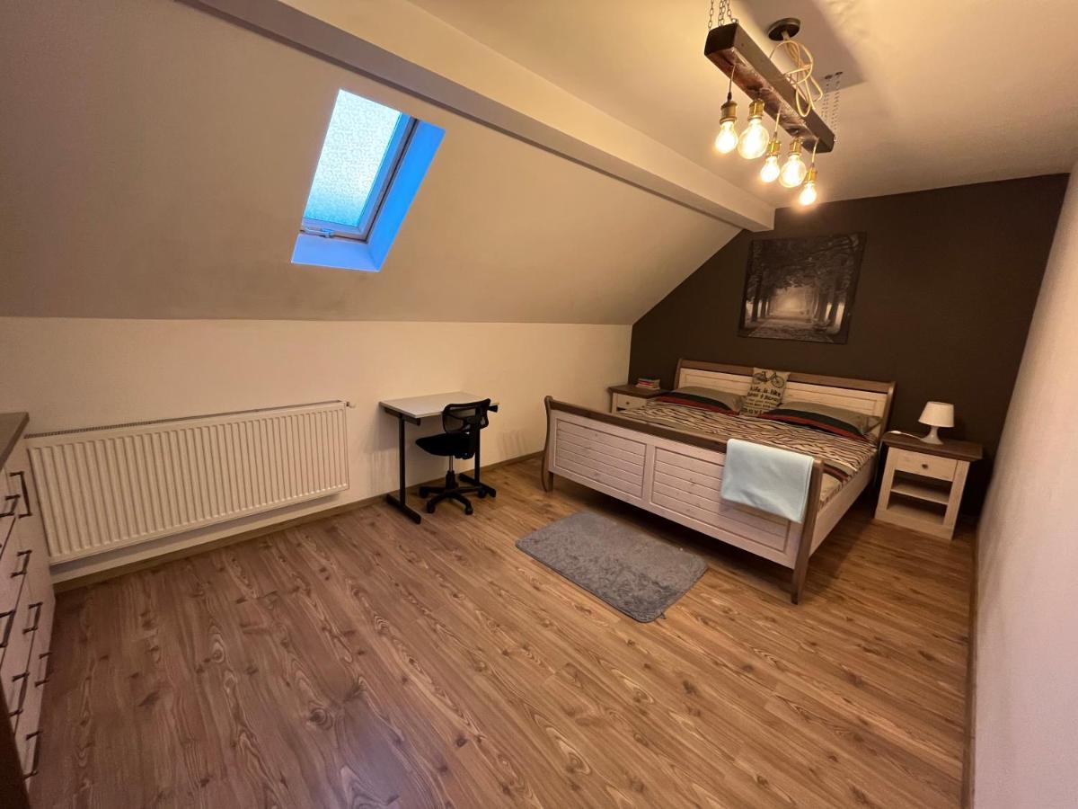 O Mansarda Intima :) - The Intimate Attic :) Apartment Bragadiru Exterior photo